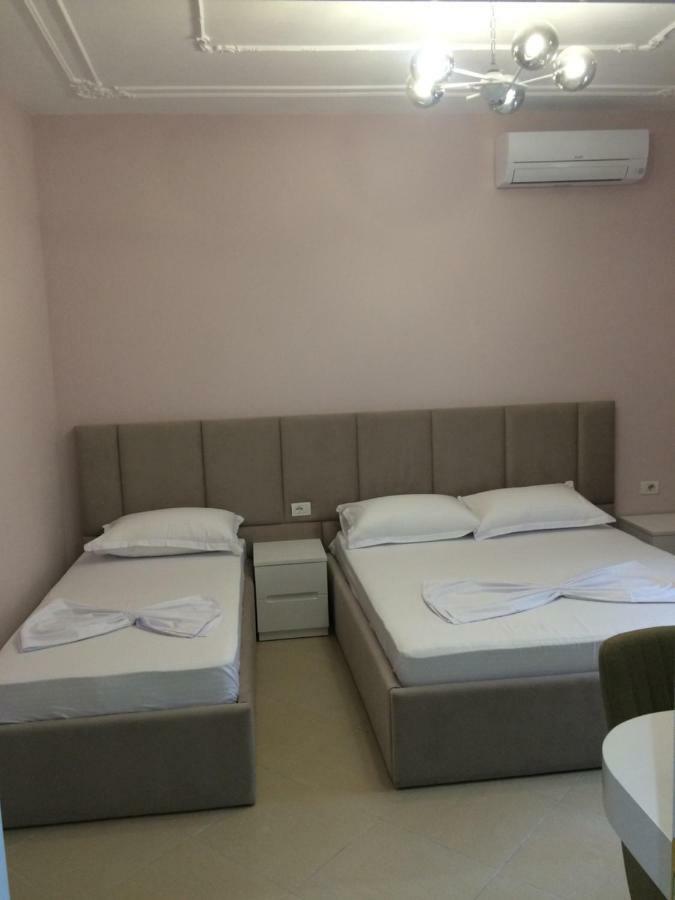 Merkaj Hotel Berat Luaran gambar