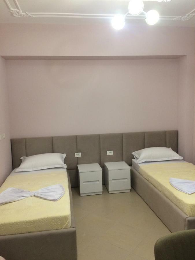 Merkaj Hotel Berat Luaran gambar